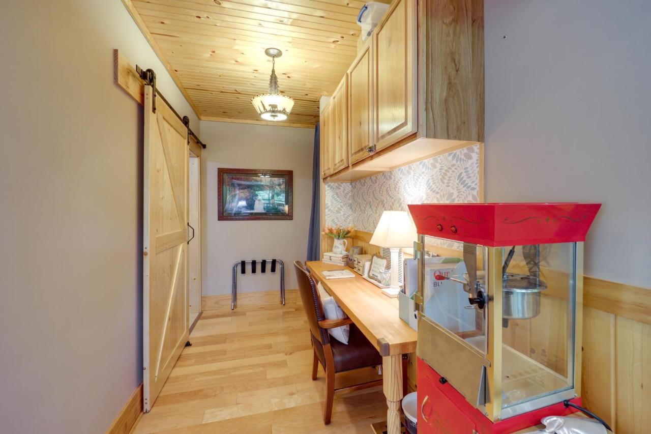 West Jefferson Vacation Rental Near River Екстериор снимка